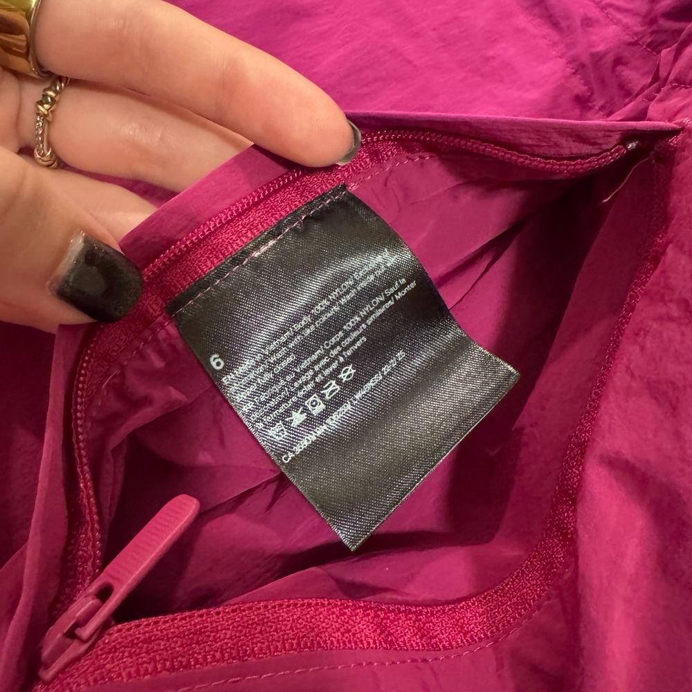 Lululemon Evergreen Anorak Prosecco / Ripened Raspberry Size 6 - Picture 15 of 15